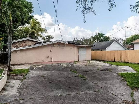 3rd image of 2638 NW 29th Ave