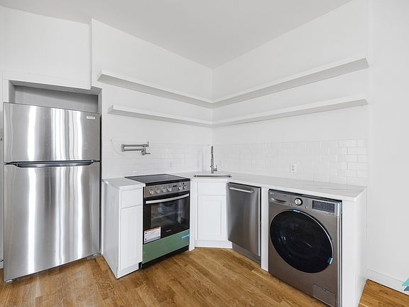 5th image of 441 Wilson Ave #4G