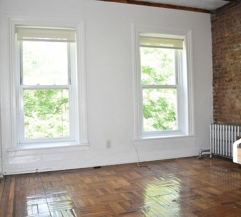 1st image of 397 Clermont Ave #E