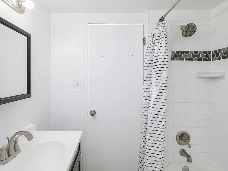 1130 Crease St — Photo 20