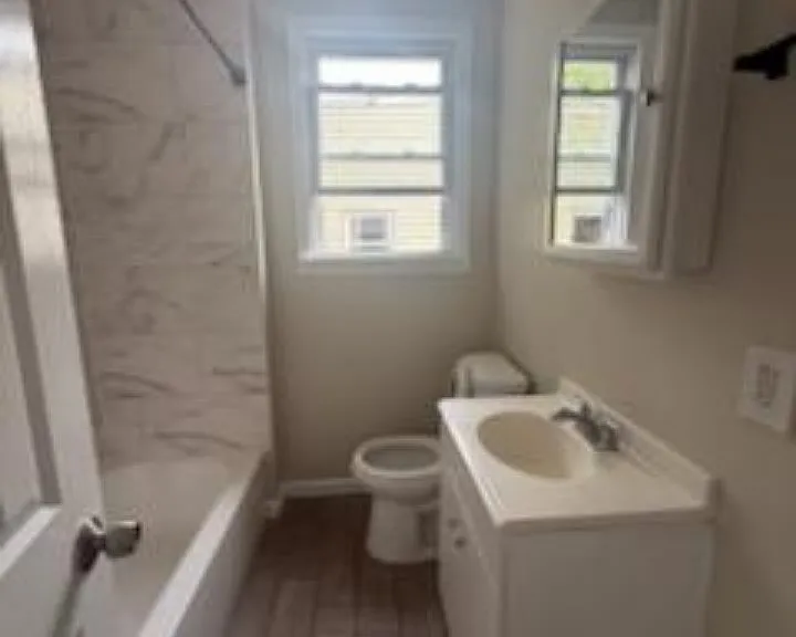 43 Underwood St #2RR — Photo 2