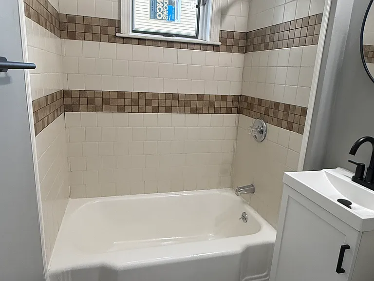16 Amherst St #1 — Photo 8
