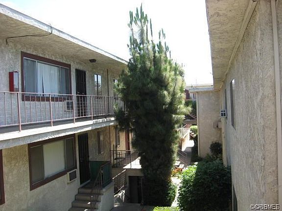 3rd image of 8800 Cedros Ave APT 205