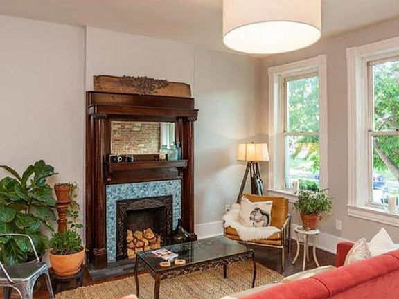 3rd image of 3012 Iowa Ave