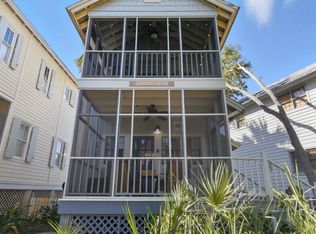 246 Maggie Cir NE, Steinhatchee, FL 32359