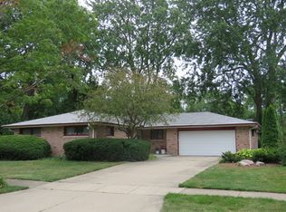 1105 E Mumford Dr, Urbana, IL 61801