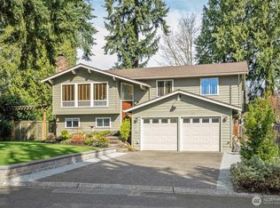 9010 NE 195th St, Bothell, WA 98011