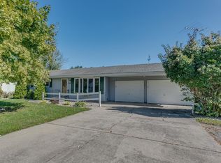 310 High St, Clintonville, WI 54929