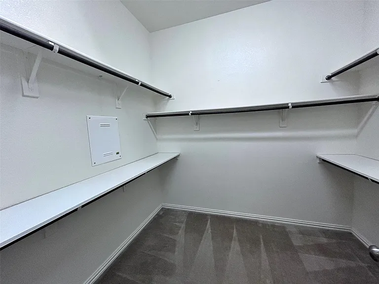 902 Panther Ln — Photo 25