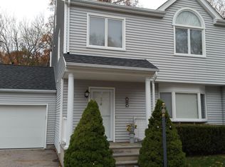 6 Caroline Farms Rd UNIT 3, Cos Cob, CT 06807