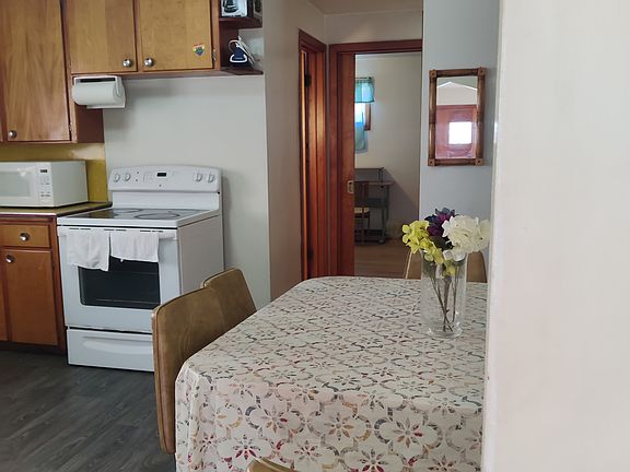 3rd image of 531 27th St #1