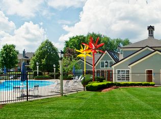 6790 River Downs Dr, Centerville, OH 45459