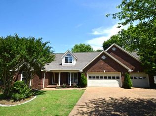 196 Grassland Dr, Jackson, TN 38305