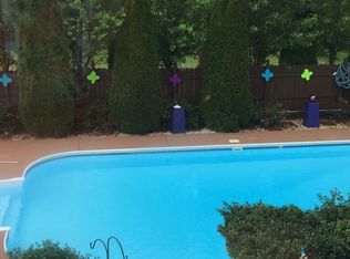1640 Terra Cotta Dr, Hickory, NC 28602