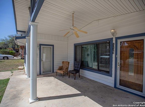 2nd image of 311 Edgebrook Ln