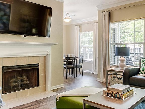 4th image of 2050 Grand Ave APT 303
