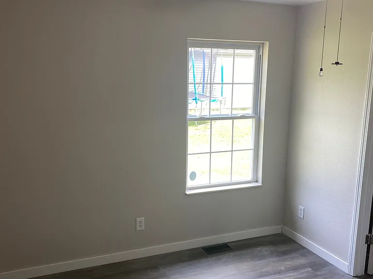4866 Richmond Dr — Photo 4