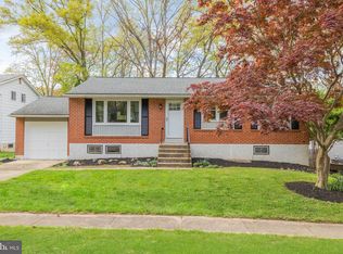 6 Leaf Ln, Newark, DE 19702