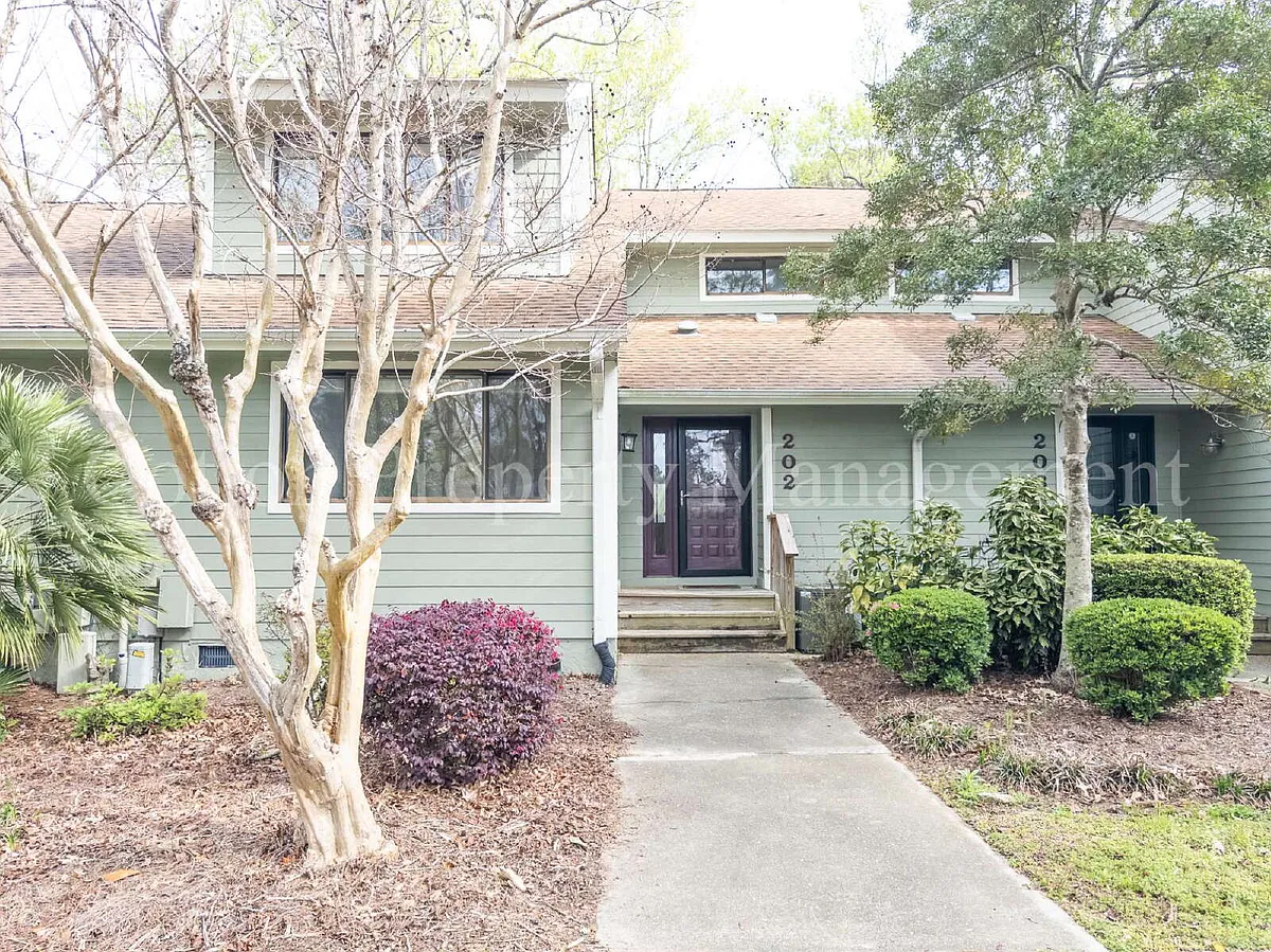 Building Photo - 202 Crooked Creek Rd