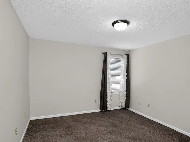 104 Montclair Dr — Photo 26
