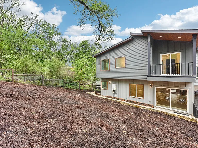 3607 Grant St #A — Photo 34