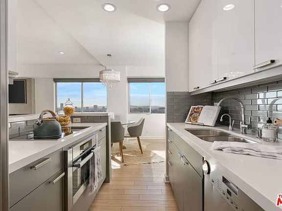 4th image of 1155 N La Cienega Blvd APT 1006