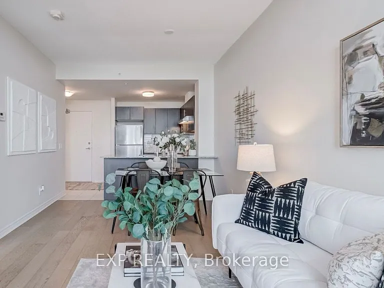 2522 Keele St #704 — Photo 10