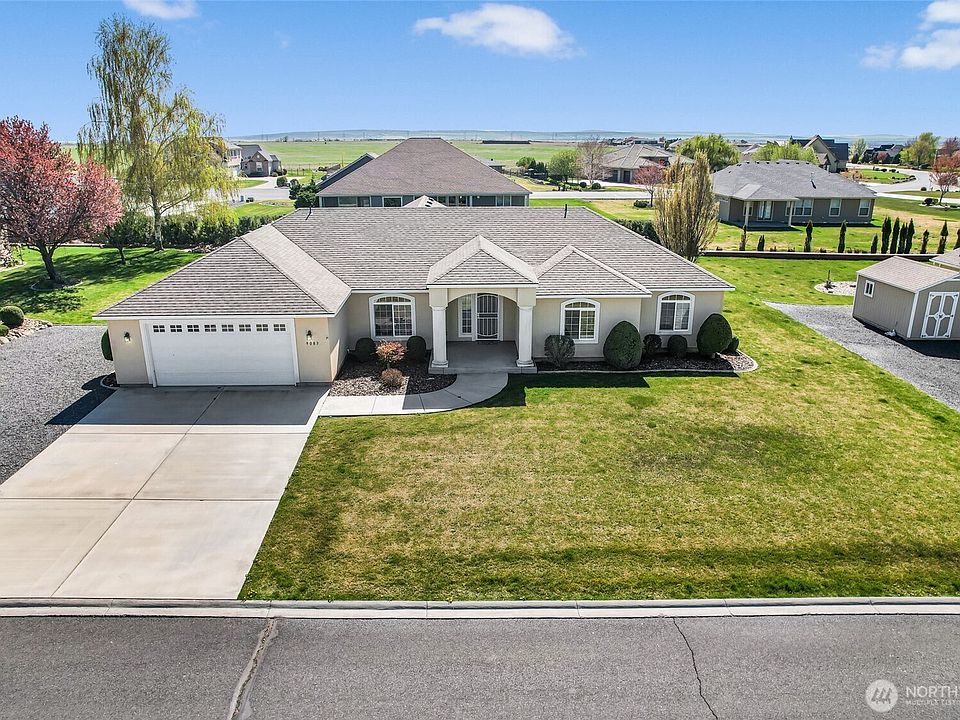 1st image of 9083 SE Castlewood Drive
