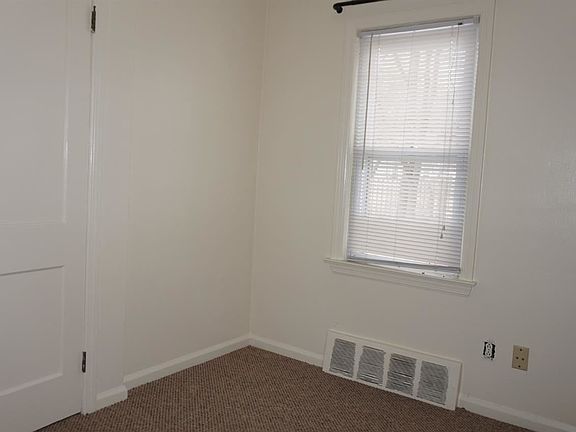 5th image of 2114 Arborview Blvd