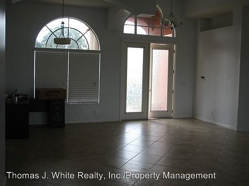 3rd image of 5811 NW Dunmore Ave