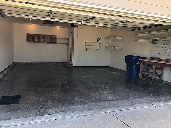 2nd image of 6 Brady Ln