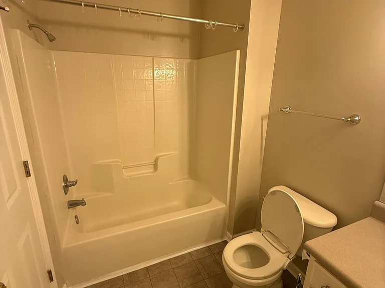 9201 Walden Park Dr — Photo 31
