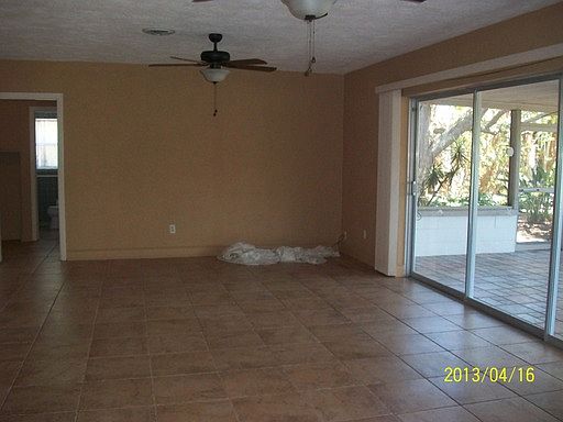5th image of 302 Sunset Blvd