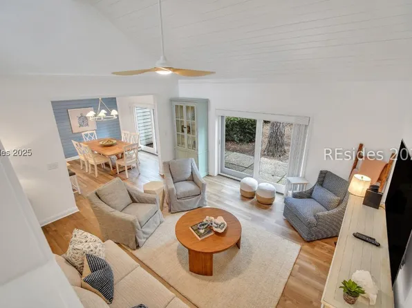 101 Lighthouse Rd APT 2249, Hilton Head Island, SC 29928