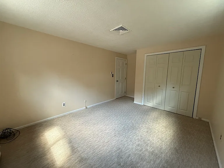 9 Brookdale Cir — Photo 11