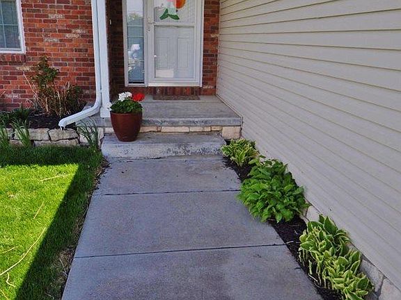 3rd image of 8120 S 20th St