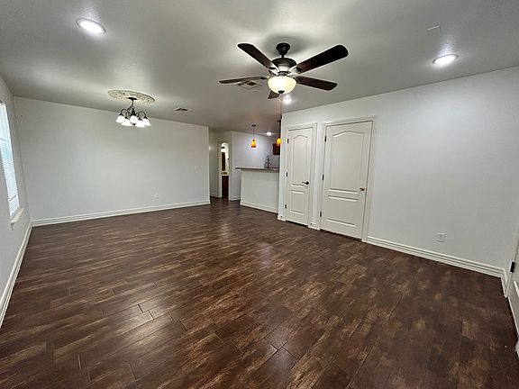 5th image of 5708 Saluki Dr #A