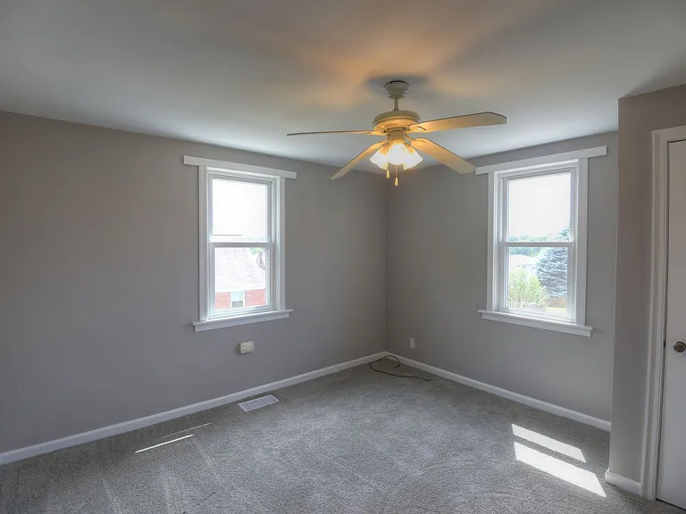 742 Lemington St — Photo 5