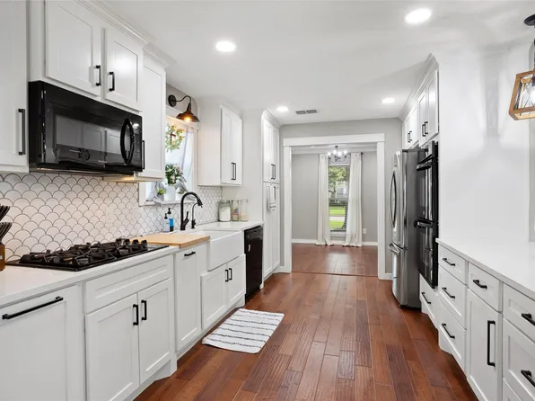 10103 Sagemill Dr, Houston, TX 77089
