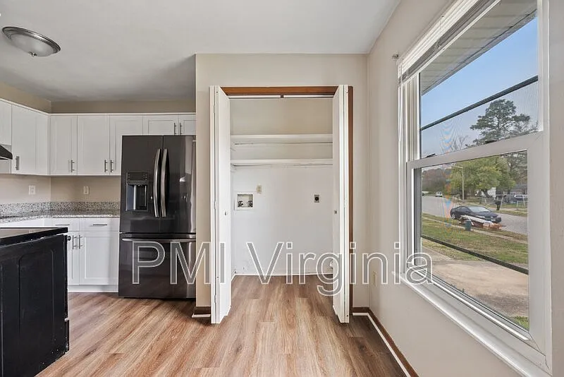 2 bed, 1.0 bath, 800 sqft, $1,150 — Photo 3