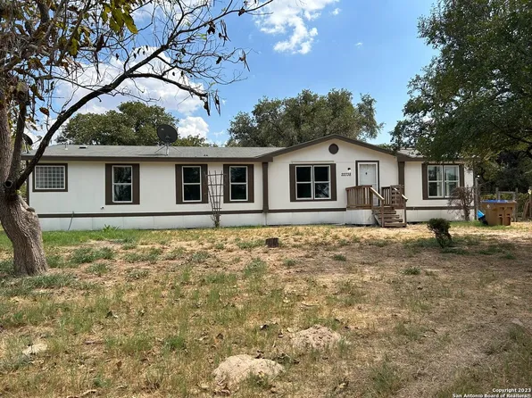 22738 HICKORY SHADOW, Elmendorf, TX 78112