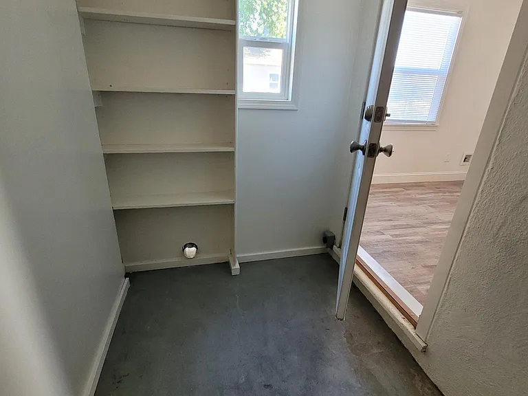 709 S Encina St #A — Photo 16