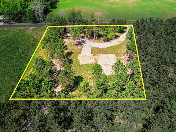 5th image of W4283 Porterfield Lake Rd