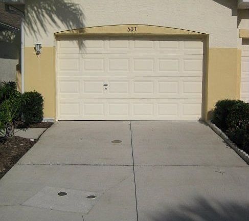 Attached Garage