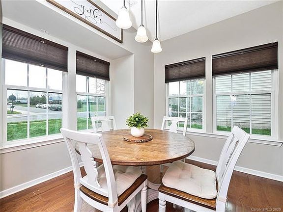 2nd image of 5755 Mossdale Ln