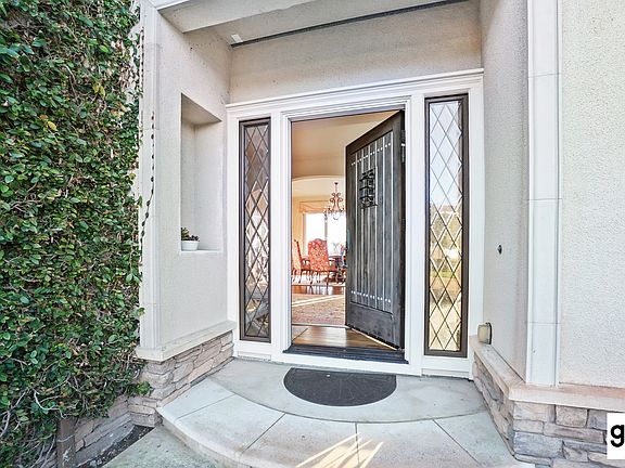 2nd image of 105 Spyglass Ln