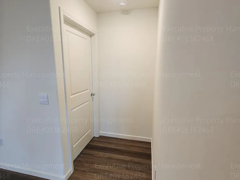 8921 Kemi St — Photo 20