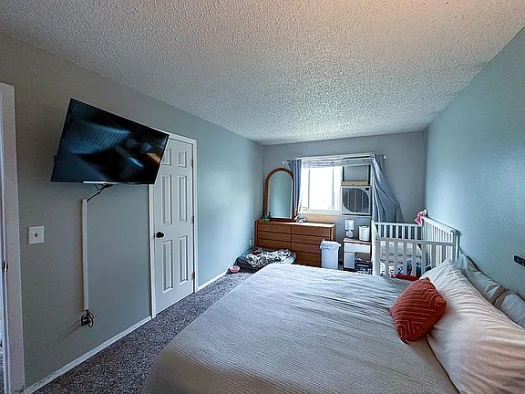 3rd image of 2020 Farnsworth Dr
