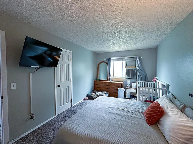 2020 Farnsworth Dr — Photo 3
