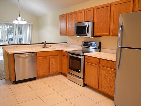 3rd image of 8203 Carriage Pointe Dr